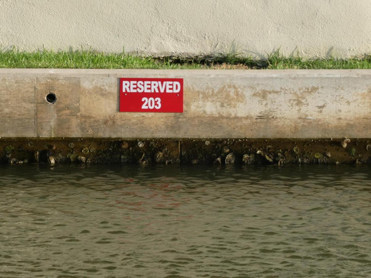 Fishermans Landing On The Bay- Las Marinas South Padre Island Exterior photo